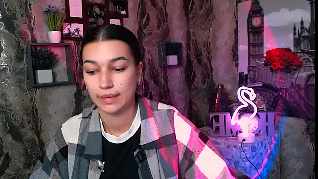KarolinaRosse  online show from October 2025 05:18:01 AM