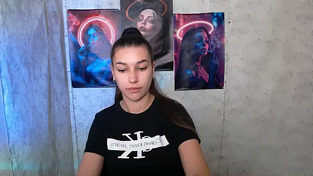 KarolinaRosse  online show from October 2025 04:57:01 AM