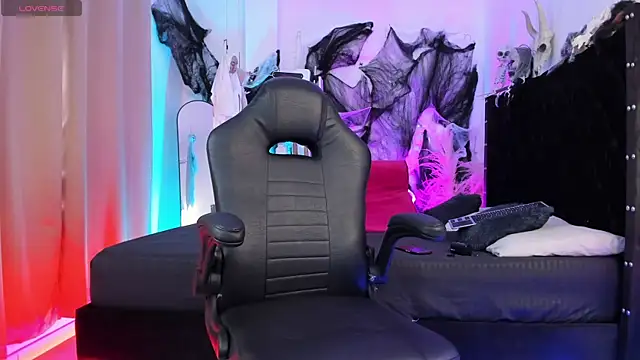 Duriel  online show from November 2025 07:52:02 PM