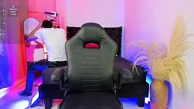 Duriel  online show from November 2025 06:12:01 PM