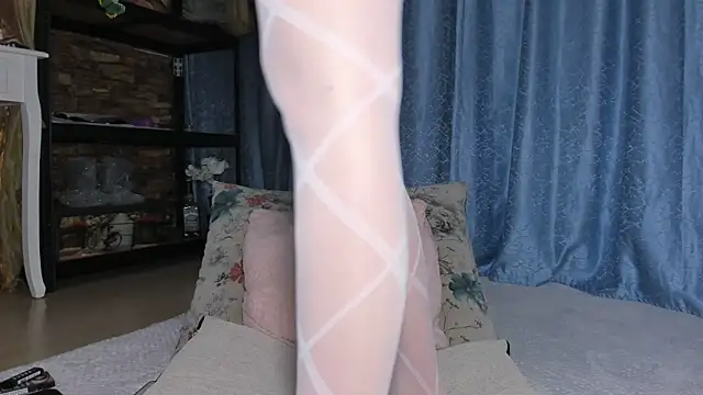 andradahot15 online show from December 2025 04:06:01 AM