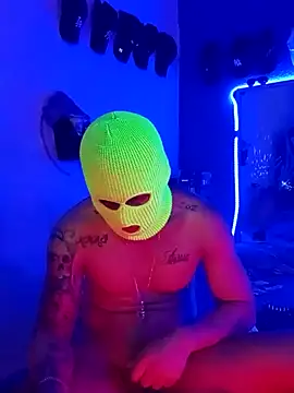 Snapshot of Alexandrei chatting on January 2025 04:03:01 PM Alexandrei online show from January 2025 04:03:01 PM