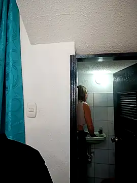 VIOLETA-25  online show from October 2025 03:57:02 PM