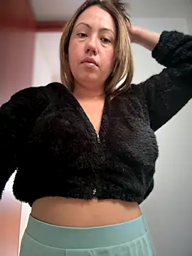 VIOLETA-25  online show from November 2025 12:06:01 PM