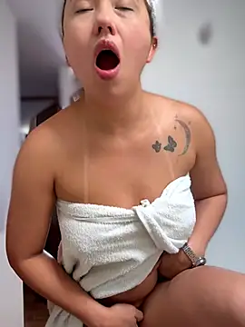 VIOLETA-25  online show from March 2026 03:10:02 PM