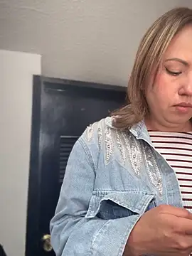 VIOLETA-25  online show from October 2025 03:00:01 PM