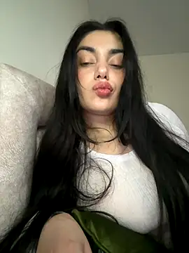 Sweet Khalifa  online show from October 2025 01:11:01 PM