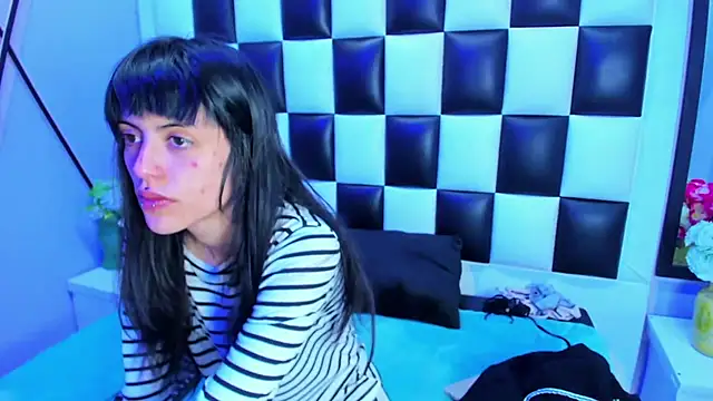 Morgana Smit online show from December 2025 01:43:02 PM