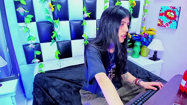 Morgana Smit online show from September 2025 01:40:02 PM