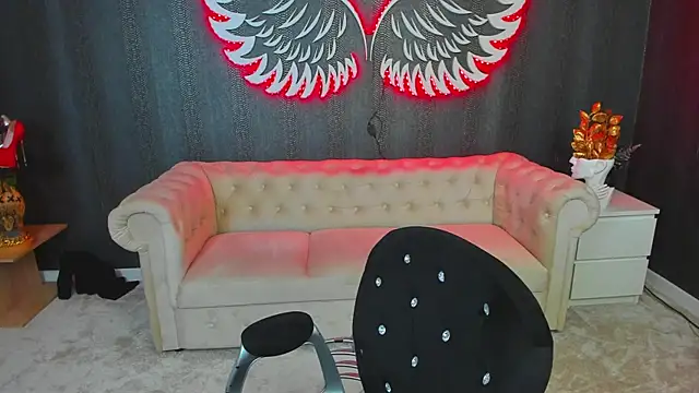 anemarieejolie online show from September 2025 05:07:01 PM