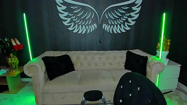 anemarieejolie online show from November 2025 06:44:01 PM