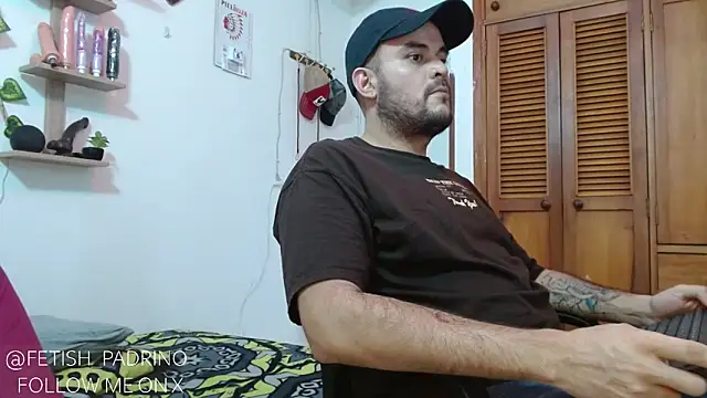 Snapshot of fetish_padrino chatting on March 2025 09:09:02 PM fetish padrino online show from March 2025 09:09:02 PM