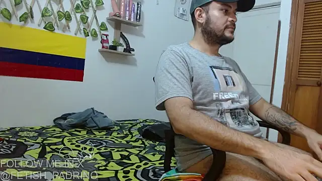 Snapshot of fetish_padrino chatting on March 2025 05:03:01 AM fetish padrino online show from March 2025 05:03:01 AM