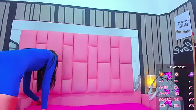 Snapshot of Ashleimoss chatting on January 2025 11:35:01 AM Ashleimoss online show from January 2025 11:35:01 AM