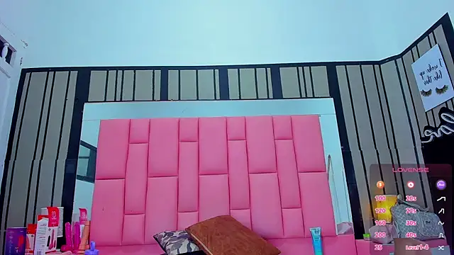 Snapshot of Ashleimoss chatting on March 2025 02:33:02 PM Ashleimoss online show from March 2025 02:33:02 PM