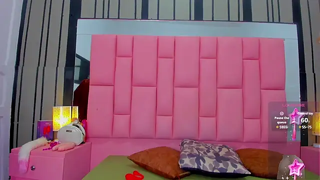 Snapshot of Ashleimoss chatting on January 2025 12:54:01 PM Ashleimoss online show from January 2025 12:54:01 PM