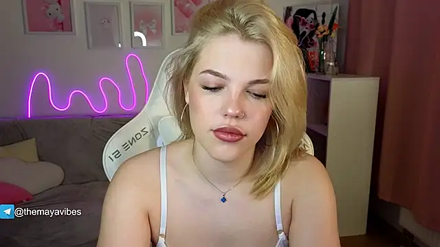 Maya Rave online show from February 2026 03:28:01 AM