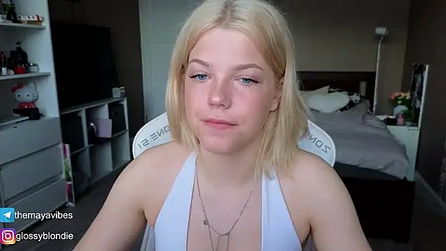 Maya Rave online show from April 2026 03:20:01 AM
