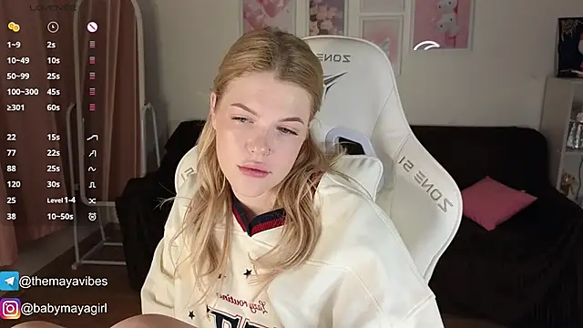 Maya Rave online show from November 2025 04:05:02 AM