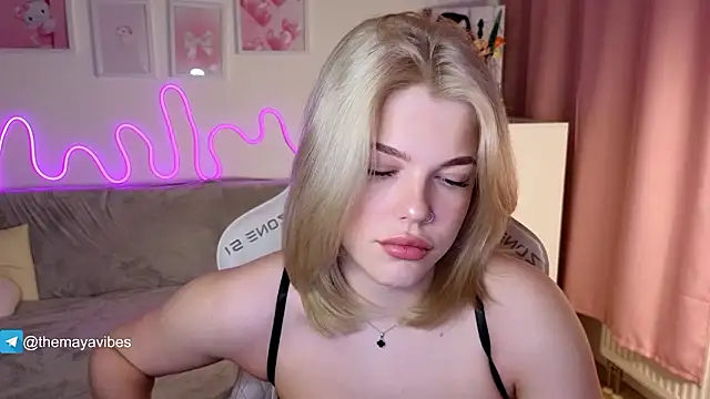 Maya Rave online show from February 2026 03:24:01 AM