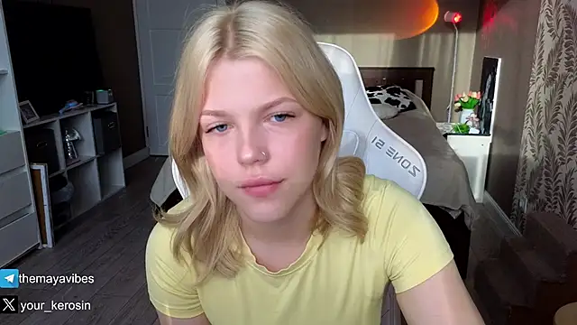 Maya Rave online show from May 2026 03:44:01 AM