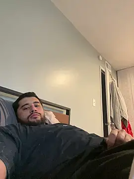 Snapshot of LATINMOBB chatting on December 2024 01:45:01 PM LATINMOBB online show from December 2024 01:45:01 PM