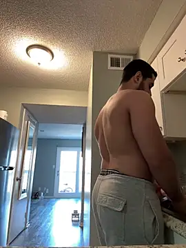 Snapshot of LATINMOBB chatting on December 2024 07:41:02 PM LATINMOBB online show from December 2024 07:41:02 PM