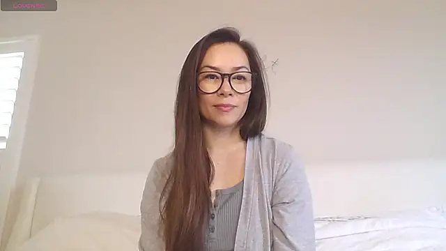 mixedasiangirl online show from March 2026 07:02:02 PM