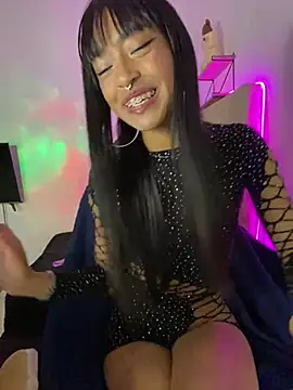 Snapshot of bonnie_18x chatting on February 2025 05:41:01 AM bonnie 18x online show from February 2025 05:41:01 AM