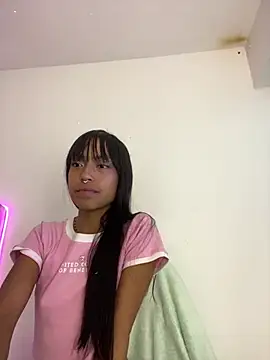 Snapshot of bonnie_18x chatting on March 2025 03:50:01 AM bonnie 18x online show from March 2025 03:50:01 AM