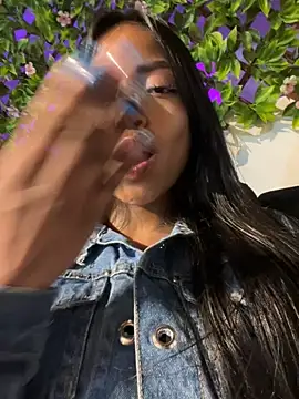 Snapshot of bonnie_18x chatting on November 2025 11:30:01 PM bonnie 18x online show from November 2025 11:30:01 PM