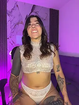 luccianagreyy online show from July 2026 03:00:02 PM