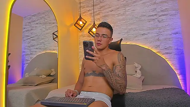 Aron Bolt online show from February 2026 12:45:01 PM