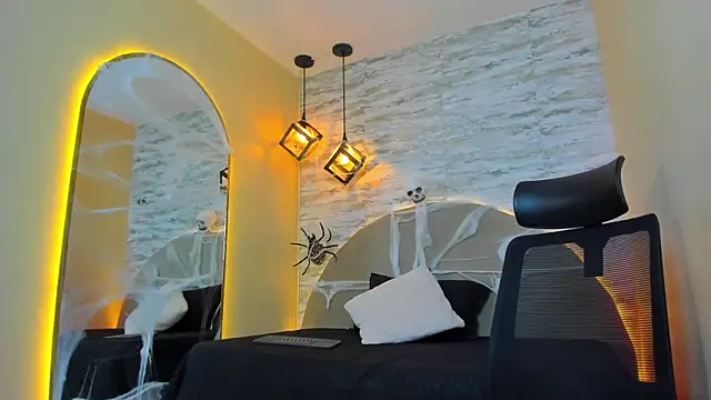 Aron Bolt online show from October 2025 11:25:01 PM