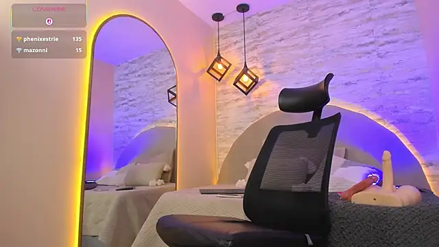 Aron Bolt online show from March 2026 04:51:02 PM