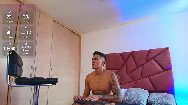 Aron Bolt online show from September 2025 07:06:02 PM