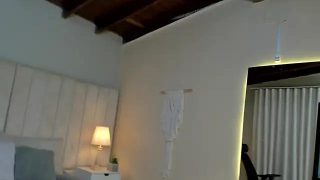 Aron Bolt online show from March 2025 03:36:01 AM