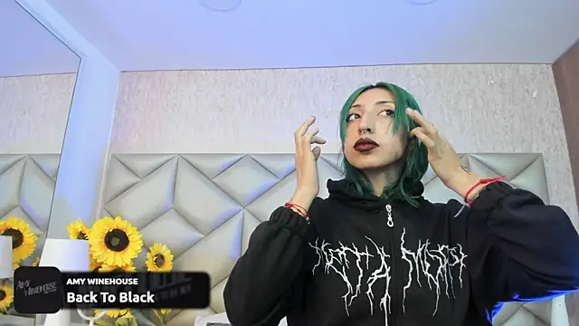 Im gaia online show from November 2025 12:27:02 PM