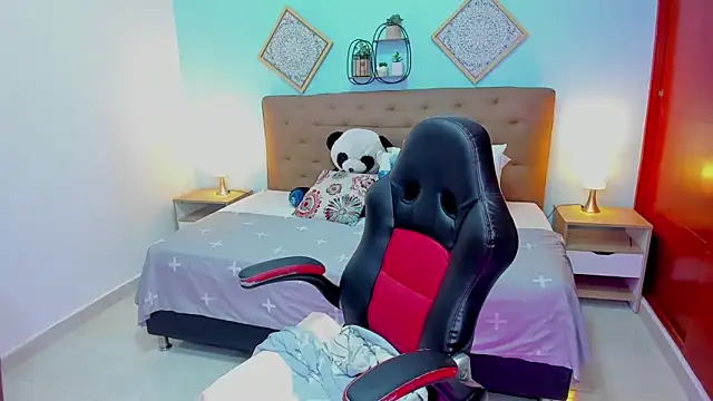 Edelaine rogers online show from April 2026 05:11:02 AM