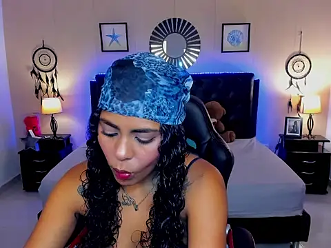 Edelaine rogers online show from April 2026 05:03:01 AM