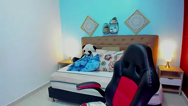 Edelaine rogers online show from April 2026 05:32:01 AM