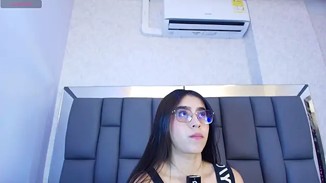 Amy wats0n online show from April 2026 07:04:02 PM