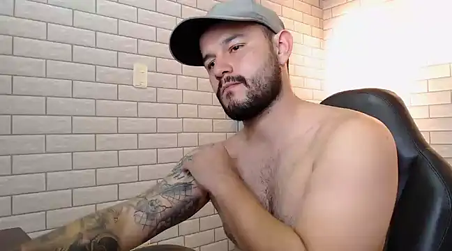 Snapshot of adel_hard_ chatting on December 2024 09:45:02 PM adel hard online show from December 2024 09:45:02 PM