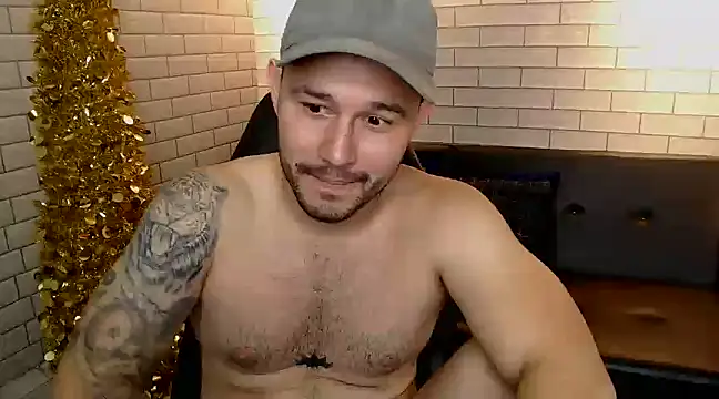 Snapshot of adel_hard_ chatting on December 2024 10:09:02 PM adel hard online show from December 2024 10:09:02 PM