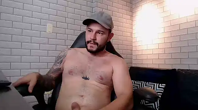 Snapshot of adel_hard_ chatting on December 2024 03:33:02 PM adel hard online show from December 2024 03:33:02 PM