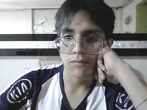 Snapshot of HardDick2 chatting on June 2026 01:00:02 AM HardDick2 online show from June 2026 01:00:02 AM