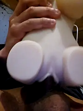 Axeltu77 online show from April 2026 03:13:02 AM