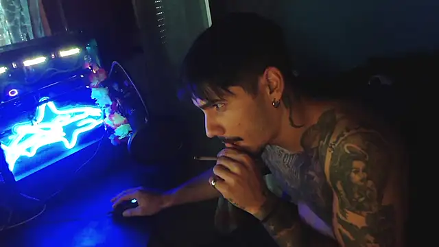 Badboyi1997 online show from October 2025 06:15:02 AM