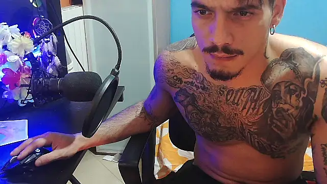 Badboyi1997 online show from October 2025 01:07:02 AM