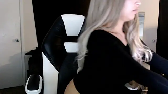 liadivina online show from March 2025 05:36:01 AM